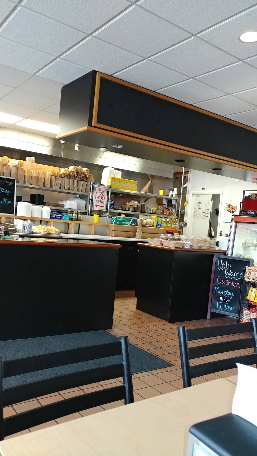 Cannellas Deli | restaurant | 9611 Belair Rd, Nottingham, MD 21236, USA | 4102483288 OR +1 410-248-3288