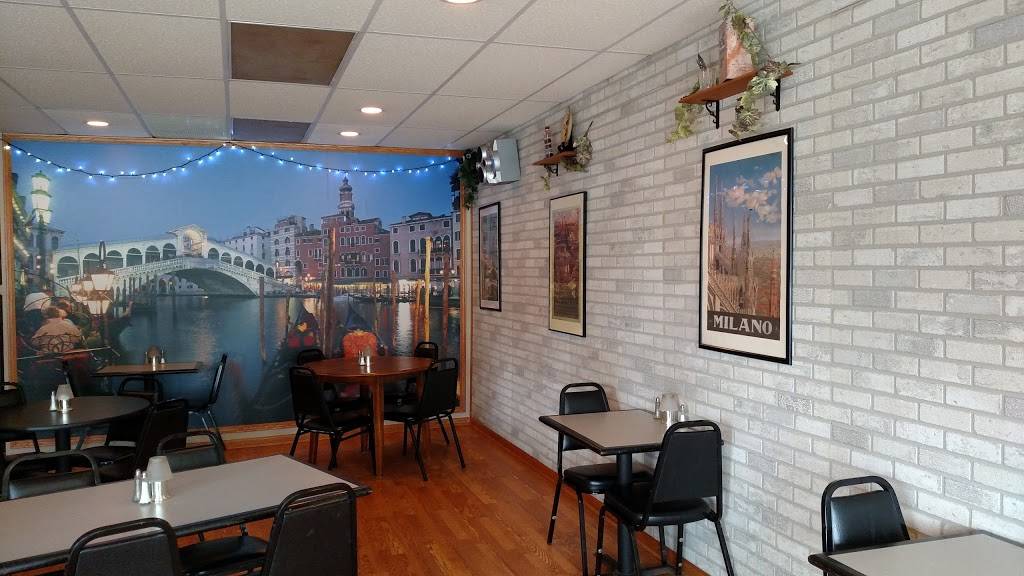 Italianos | meal takeaway | 142 N Water St, Sparta, WI 54656, USA | 6082696393 OR +1 608-269-6393