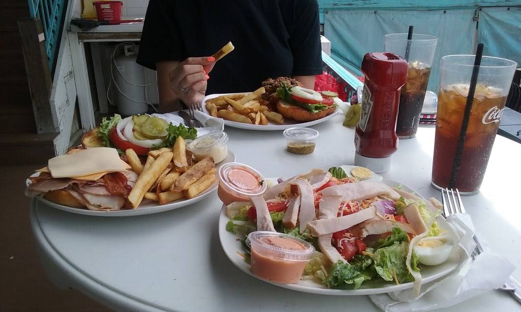 Edgewater Grille | restaurant | 1 E Water St, Newburgh, IN 47630, USA | 8128582443 OR +1 812-858-2443