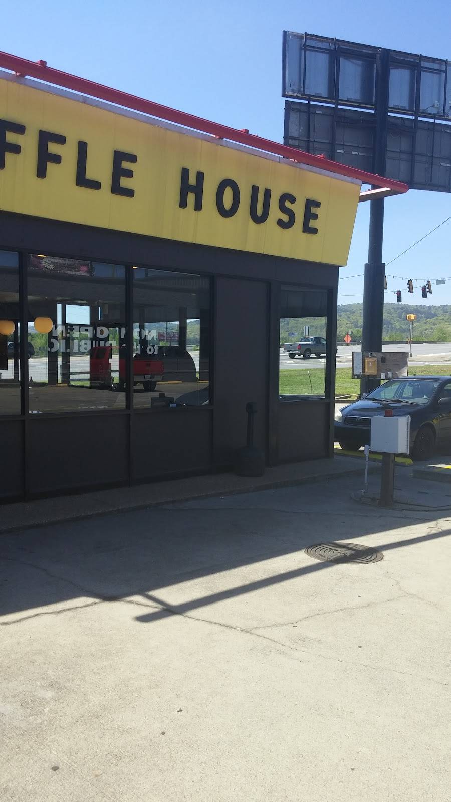 Waffle House | meal takeaway | 121 Waterfront Way, Dalton, GA 30720, USA | 7062777704 OR +1 706-277-7704