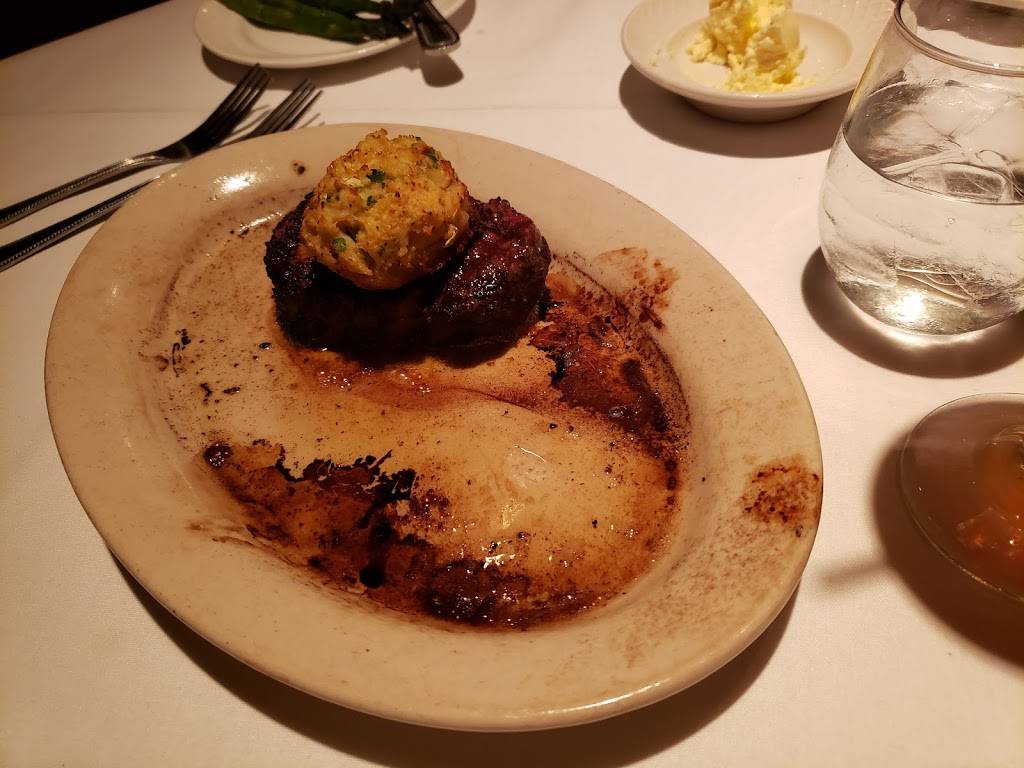 Austins Seafood & Steakhouse | restaurant | 5101 W Esplanade Ave, Metairie, LA 70006, USA | 5048885533 OR +1 504-888-5533