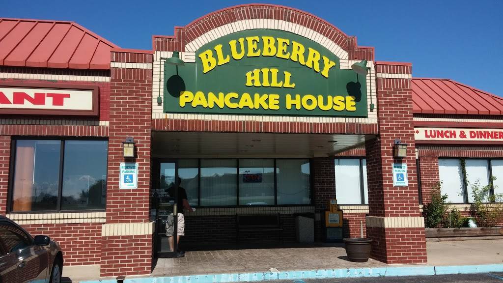 Blueberry Hill Pancake House | restaurant | 460 Town Center Dr, Mooresville, IN 46158, USA | 3178349333 OR +1 317-834-9333