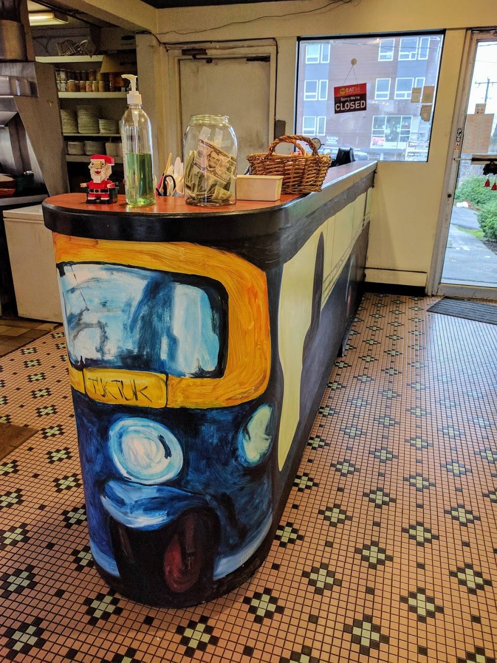 Tuk Tuk Thai Kitchen | restaurant | 1625 W Dravus St, Seattle, WA 98119, USA | 2064201284 OR +1 206-420-1284