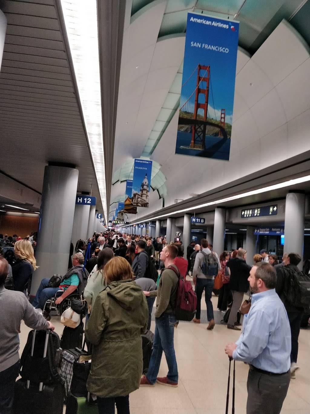 McDonalds | restaurant | OHare Terminal 3 Conc H/K Apex, Chicago, IL 60666, USA | 7734620123 OR +1 773-462-0123