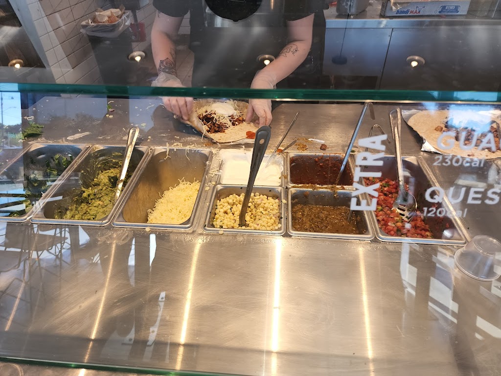 Chipotle Mexican Grill | restaurant | 135 Co Rd 6, Elkhart, IN 46514, USA | 5743431331 OR +1 574-343-1331