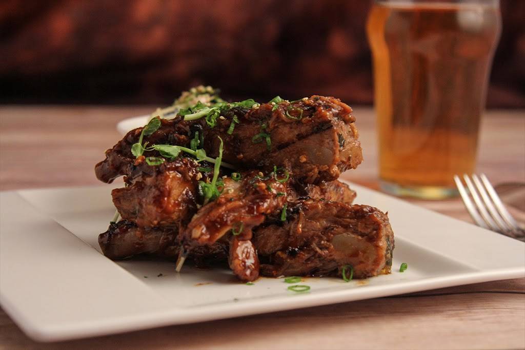 Craft & Vine | restaurant | 310 S Oak St #300, Roanoke, TX 76262, USA | 8174648181 OR +1 817-464-8181