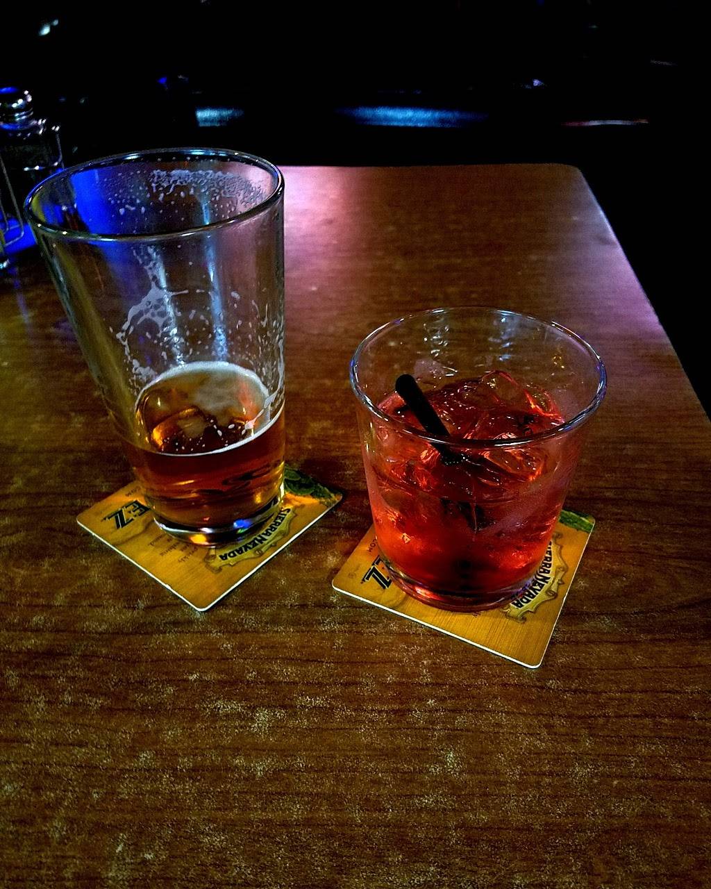 Roadhouse Bar & Grill | restaurant | 3103 W 190th St, Torrance, CA 90504, USA | 3103236603 OR +1 310-323-6603