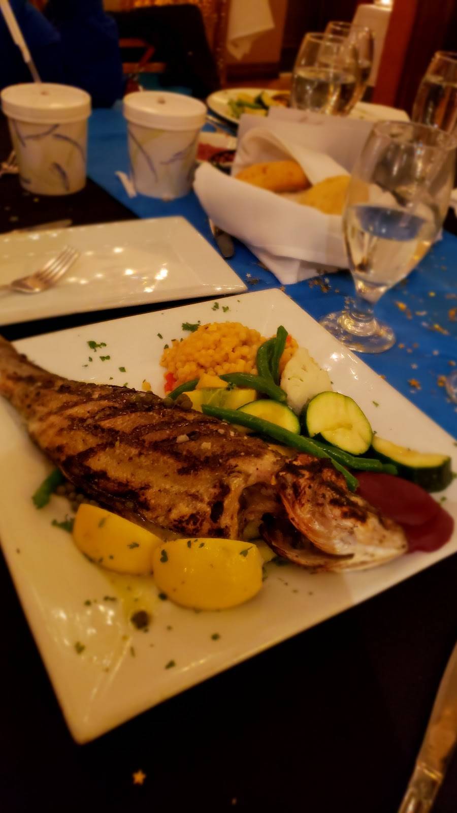 Crabtrees | restaurant | 226 Jericho Turnpike, Floral Park, NY 11001, USA | 5163267769 OR +1 516-326-7769