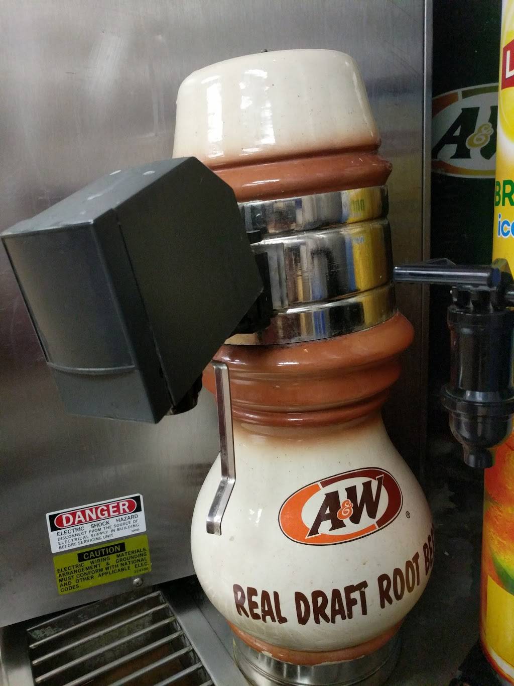 A&W | restaurant | 150 E Louise Ave, Lathrop, CA 95330, USA | 2098580229 OR +1 209-858-0229