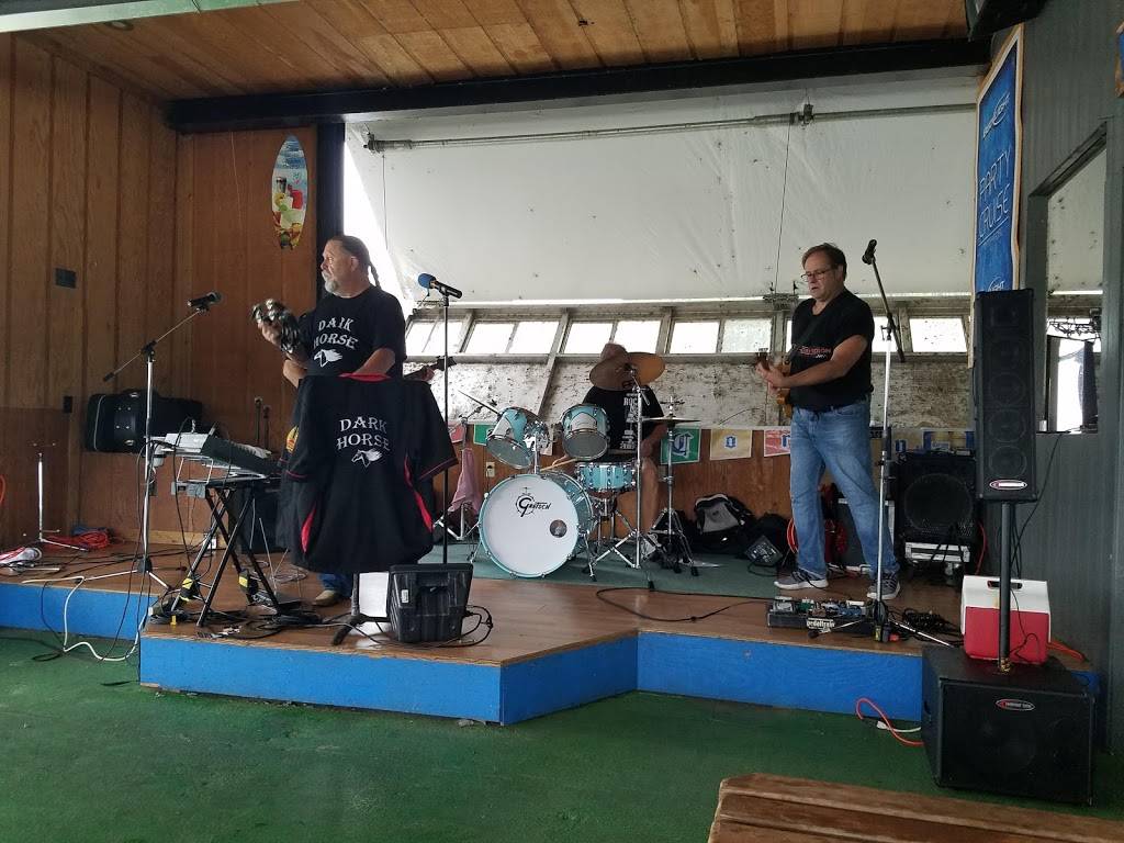 Waterstreet Bar & Grill | restaurant | 201 South St, Evansville, IL 62242, USA | 6188532853 OR +1 618-853-2853