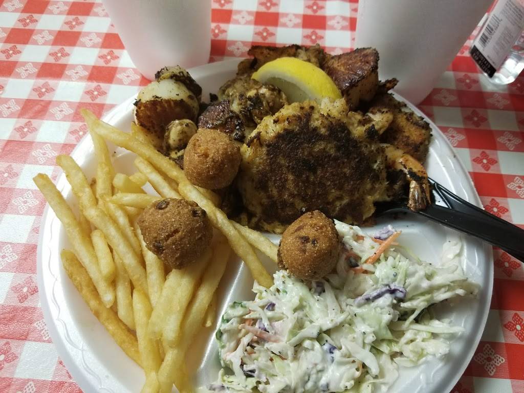 The Sea Shack | restaurant | 6 Executive Park Rd, Hilton Head Island, SC 29928, USA | 8437852464 OR +1 843-785-2464