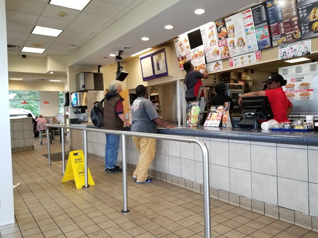 KFC | restaurant | 7720 Blair Rd, Silver Spring, MD 20912, USA | 3015887483 OR +1 301-588-7483