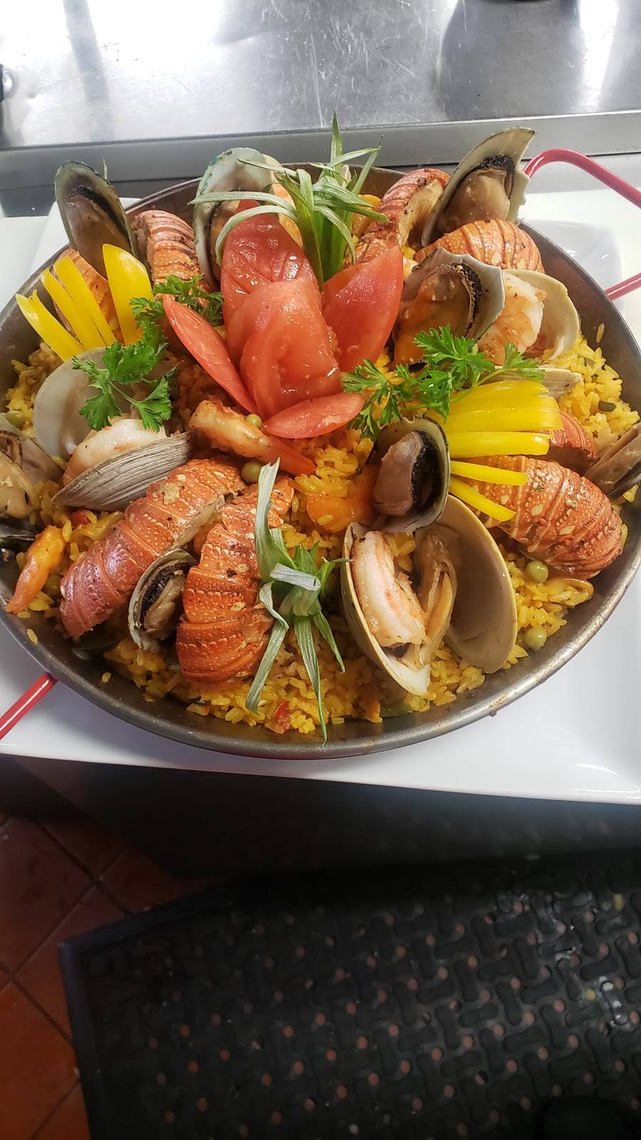 Boca Marina Restaurant and Bar | restaurant | 379 Woodcleft Ave, Freeport, NY 11520, USA | 5166236160 OR +1 516-623-6160