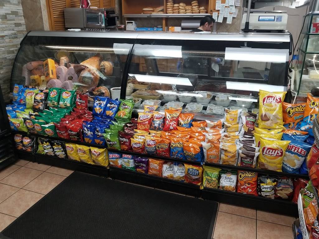 Tommys Deli & Cafe | meal takeaway | 586 N Broadway, White Plains, NY 10603, USA | 9148313396 OR +1 914-831-3396