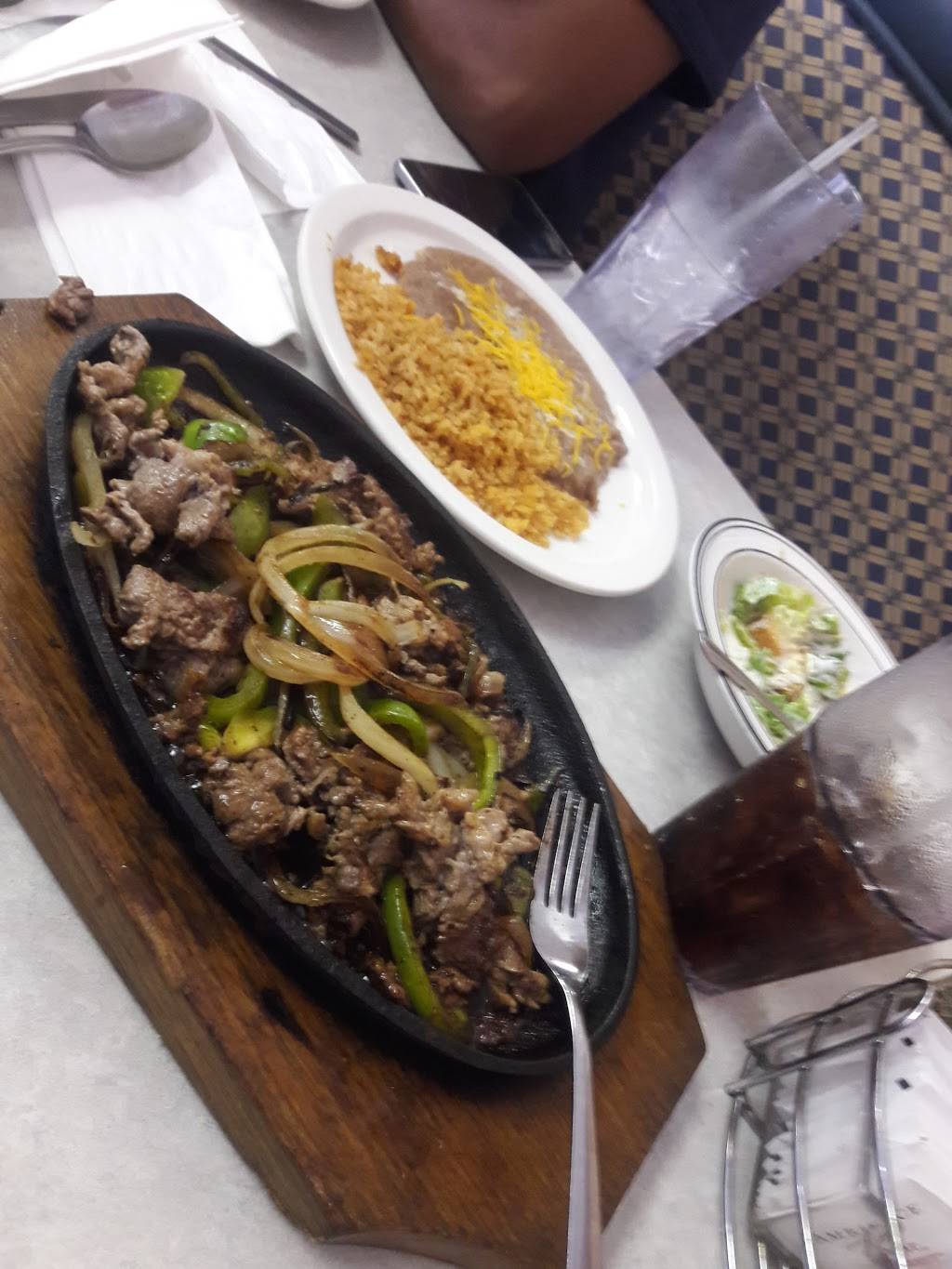 Little Pantry Cafe | restaurant | 980 State St F2, Hemet, CA 92543, USA | 9519290908 OR +1 951-929-0908