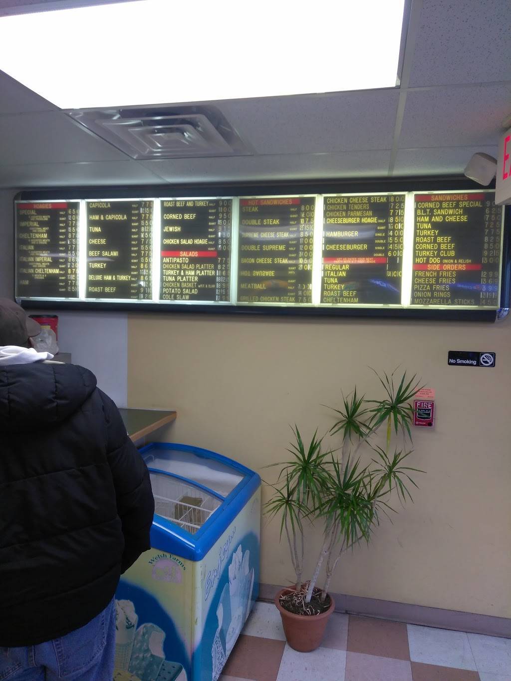 Lees Hoagie House | meal delivery | 7328 Castor Ave, Philadelphia, PA 19152, USA | 2157428111 OR +1 215-742-8111