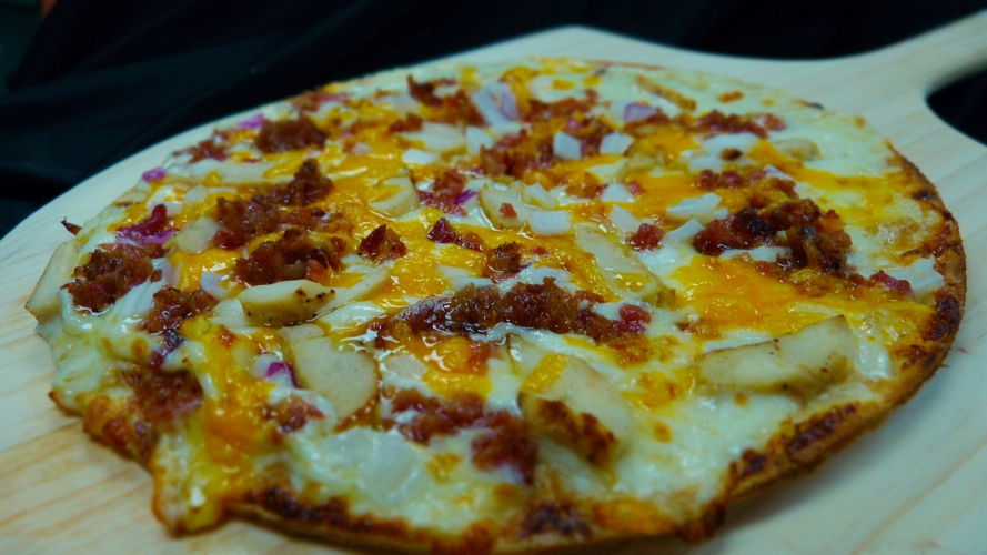 eatons fresh pizza grafton | meal takeaway | 1615 Wisconsin Ave, Grafton, WI 53024, USA | 2624218589 OR +1 262-421-8589