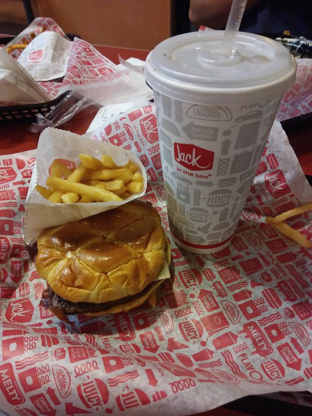 Jack in the Box | restaurant | 912 N Azusa Ave, Covina, CA 91722, USA | 6263318301 OR +1 626-331-8301