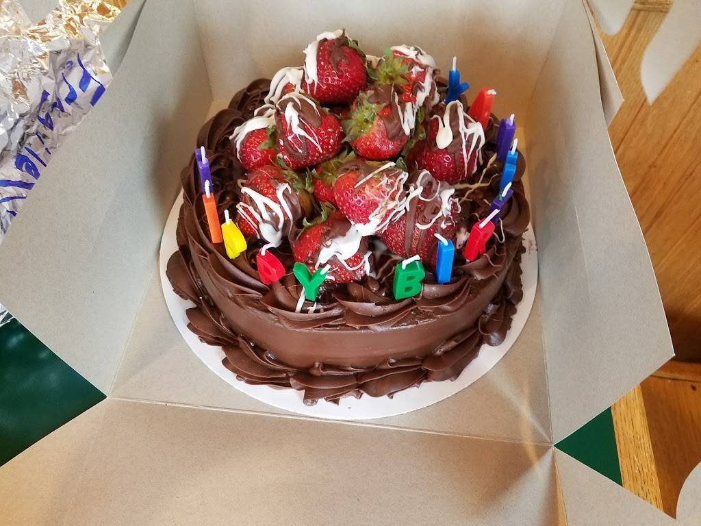 Dairy Queen | restaurant | 850 Wildwood Rd, Mahtomedi, MN 55115, USA | 6517774686 OR +1 651-777-4686