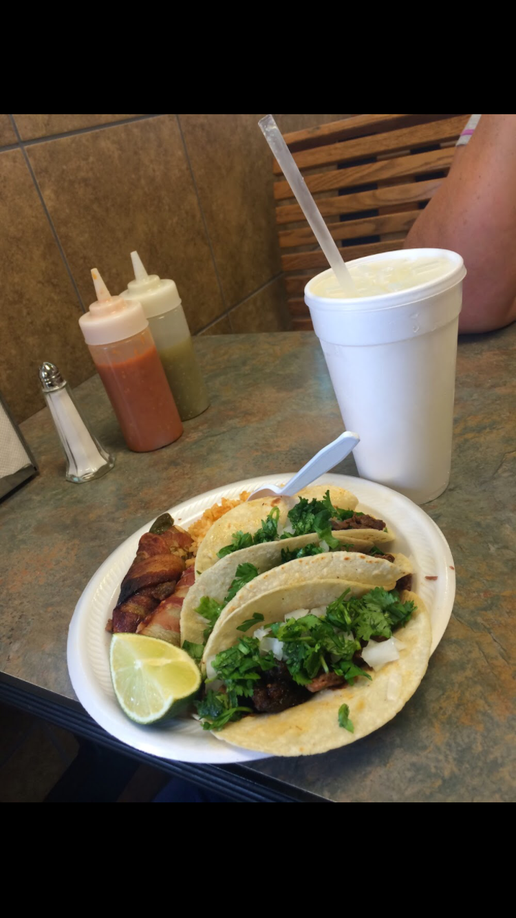 El Calentano | restaurant | 2742 S Ewing Ave, Dallas, TX 75216, USA | 2143727133 OR +1 214-372-7133