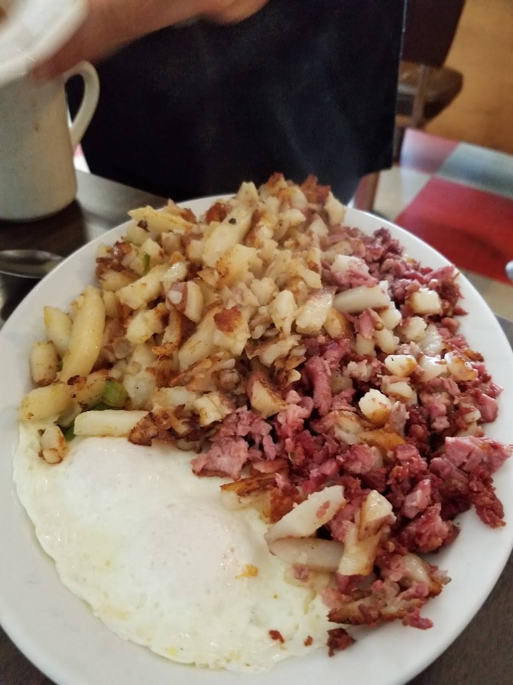 Judys Junction | restaurant | 375 E Hwy 20, Upper Lake, CA 95485, USA | 7072750905 OR +1 707-275-0905