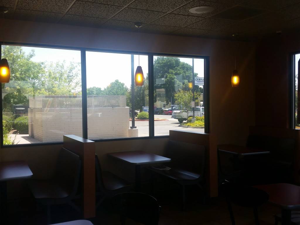 Jack in the Box | restaurant | 6720 N Blackstone Ave, Fresno, CA 93710, USA | 5594322826 OR +1 559-432-2826