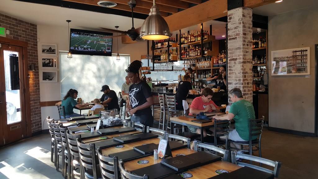 The Social List | restaurant | 1004, 2105 E 4th St, Long Beach, CA 90814, USA | 5624335478 OR +1 562-433-5478