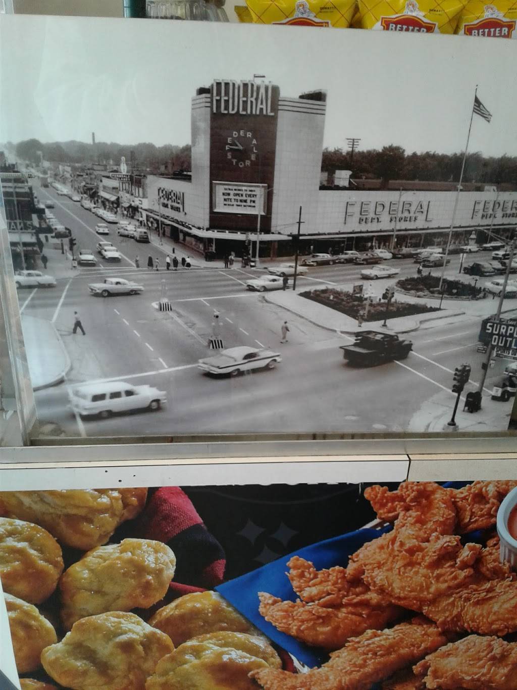 Bread Basket Deli | restaurant | 15603 Grand River Ave, Detroit, MI 48227, USA | 3138363354 OR +1 313-836-3354