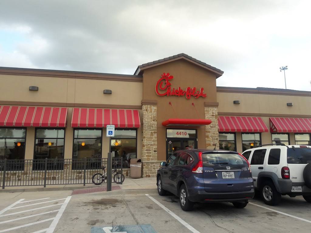 Chick-fil-A | restaurant | 4410 North Fwy, Houston, TX 77022, USA | 7136958888 OR +1 713-695-8888