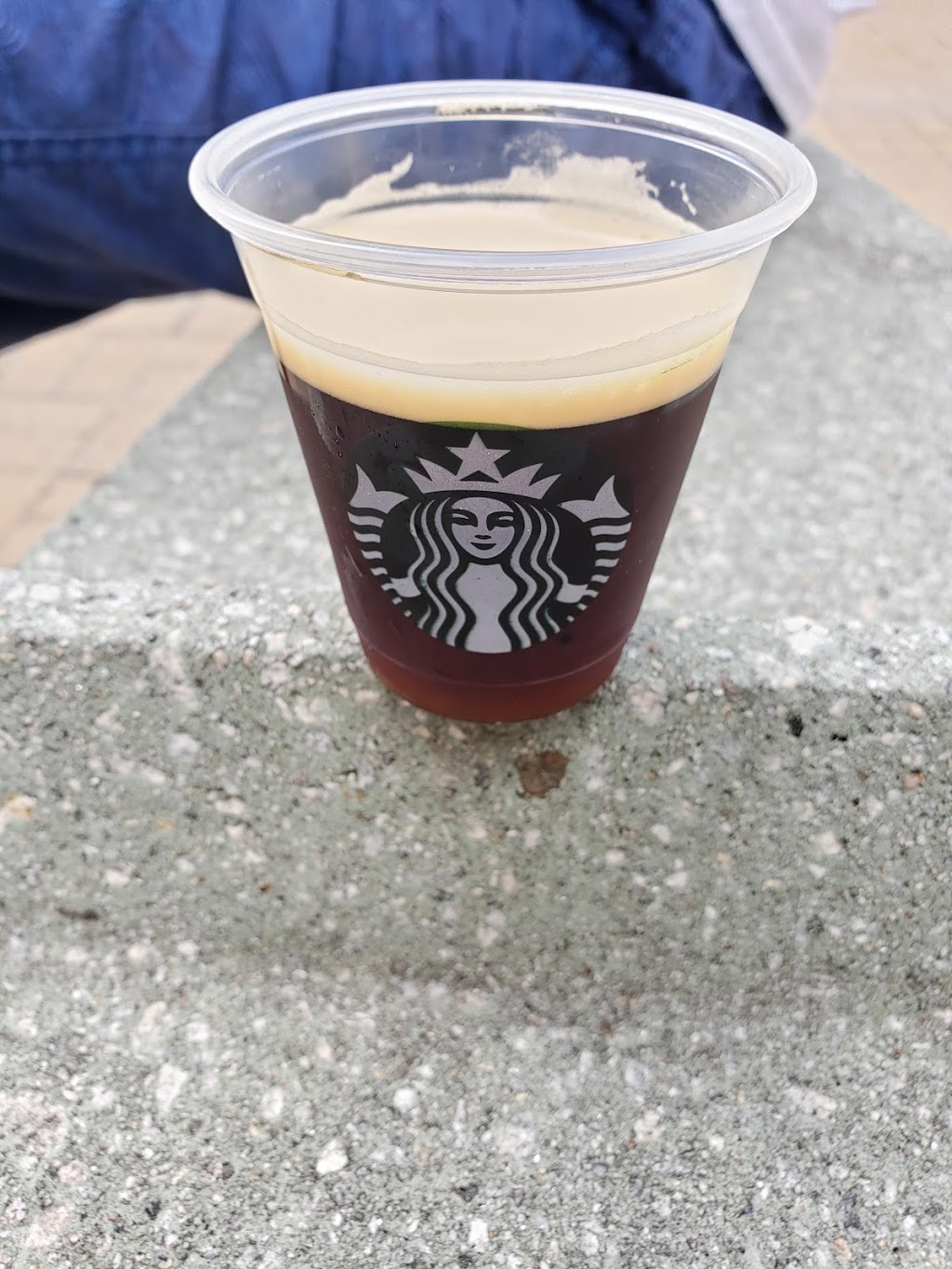 Starbucks | cafe | 901 N Nelson St #120, Arlington, VA 22203, USA | 7035276206 OR +1 703-527-6206