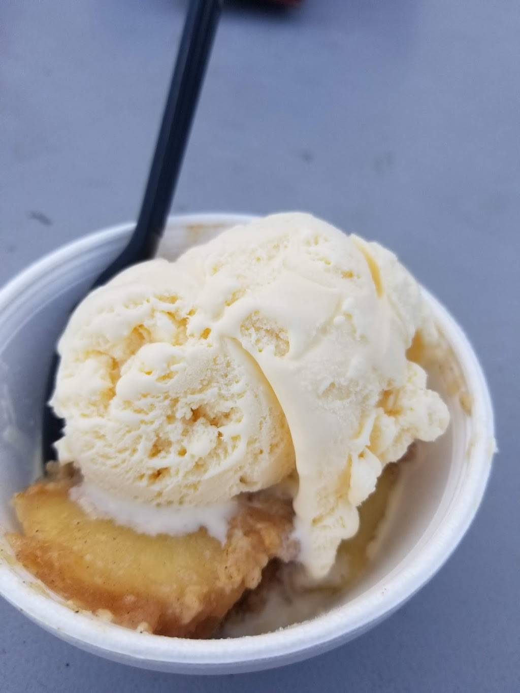 Abbotts Lobster In the Rough | restaurant | 117 Pearl St, Groton, CT 06340, USA | 8605367719 OR +1 860-536-7719