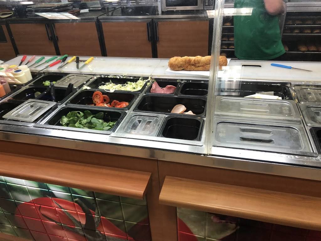 Subway Restaurants | restaurant | 1819 E Fowler Ave, Tampa, FL 33612, USA | 8139039899 OR +1 813-903-9899