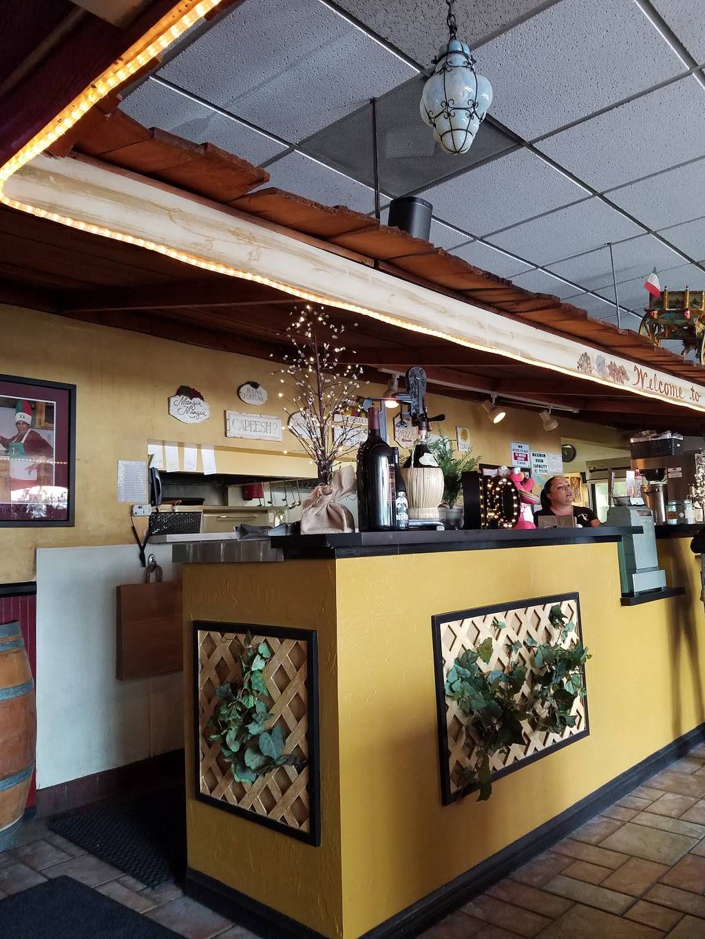 Marechiaros | restaurant | 854 N 2nd St, El Cajon, CA 92021, USA | 6194429889 OR +1 619-442-9889