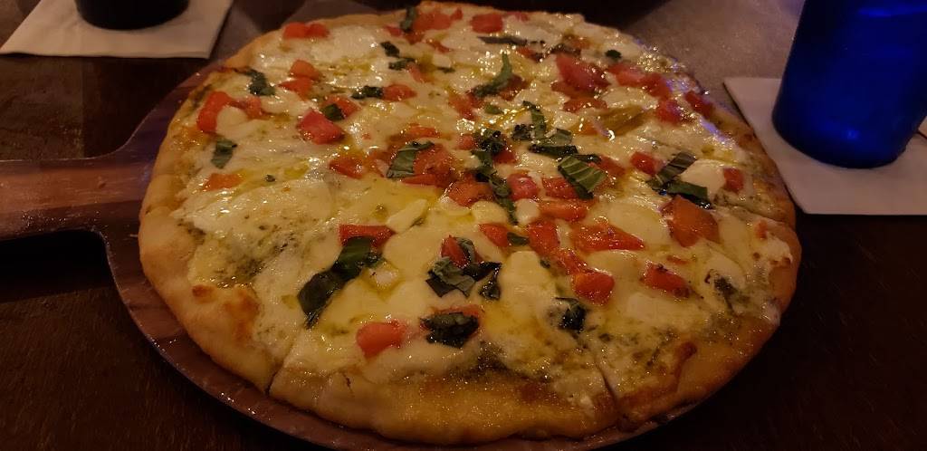 Draft House Bar & Grille | restaurant | 713 US-1, North Palm Beach, FL 33408, USA | 5618122961 OR +1 561-812-2961