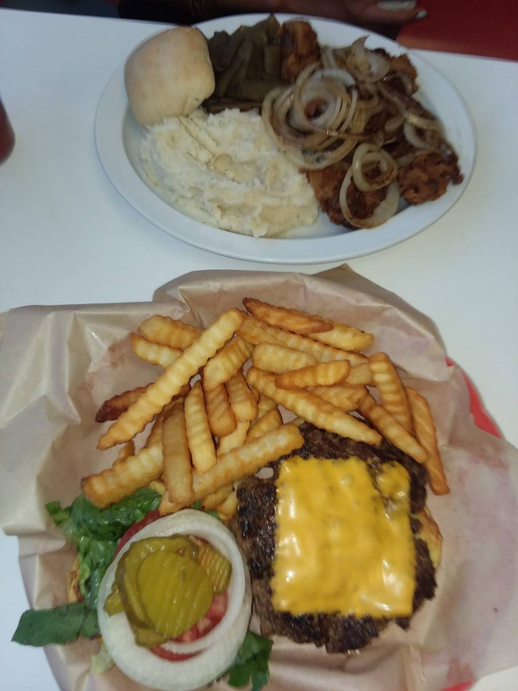 Wagon Wheel | restaurant | 390 Carl Eller Rd, Mars Hill, NC 28754, USA | 8286894755 OR +1 828-689-4755