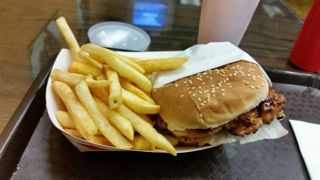 Golden Burger | restaurant | 4454 Van Nuys Blvd, Sherman Oaks, CA 91403, USA | 8189078889 OR +1 818-907-8889