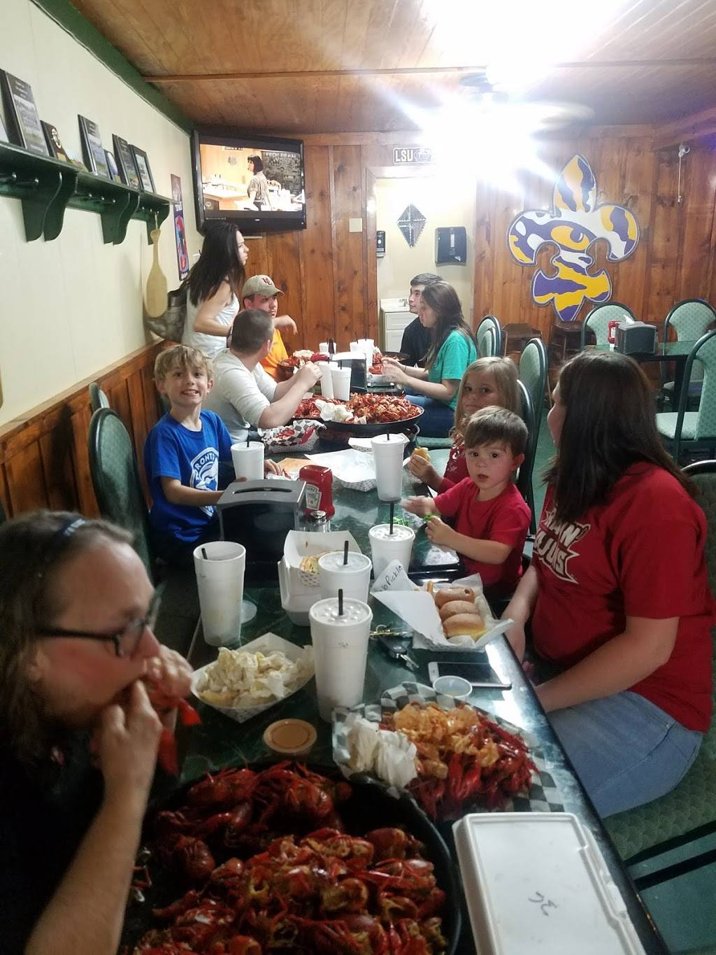 Bs Wild Wings Bar B Que | restaurant | 303 N Cushing Ave, Kaplan, LA 70548, USA | 3376436770 OR +1 337-643-6770