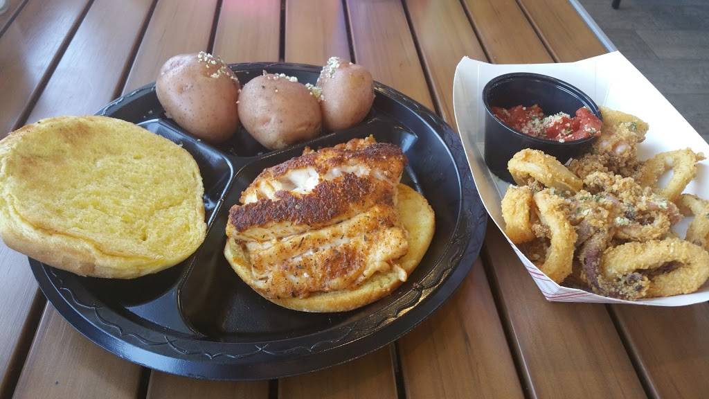 Anna Maria Oyster Bar on the Pier | restaurant | 200 Bridge St, Bradenton Beach, FL 34217, USA | 9417782662 OR +1 941-778-2662