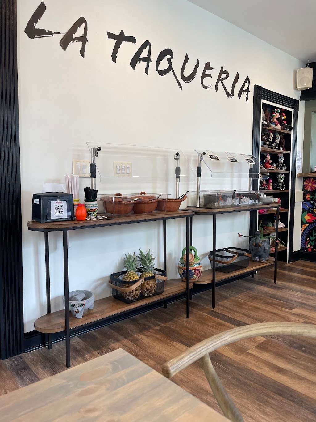 La Taqueria | restaurant | 15 Loudoun St SE, Leesburg, VA 20175, USA | 5715098822 OR +1 571-509-8822