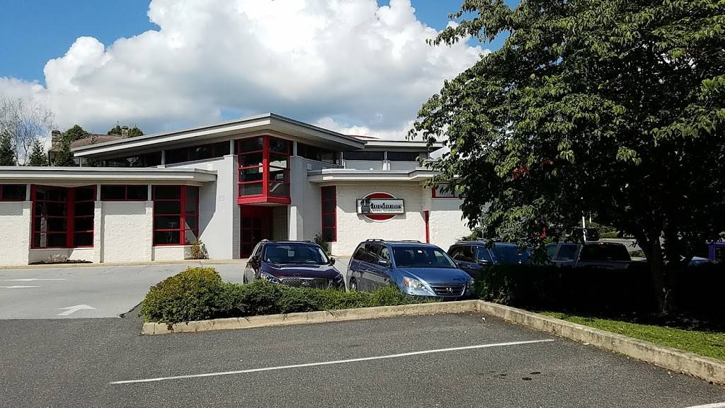 Giordanos Bar & Grill | restaurant | 633 E Cypress St, Kennett Square, PA 19348, USA | 6104445733 OR +1 610-444-5733