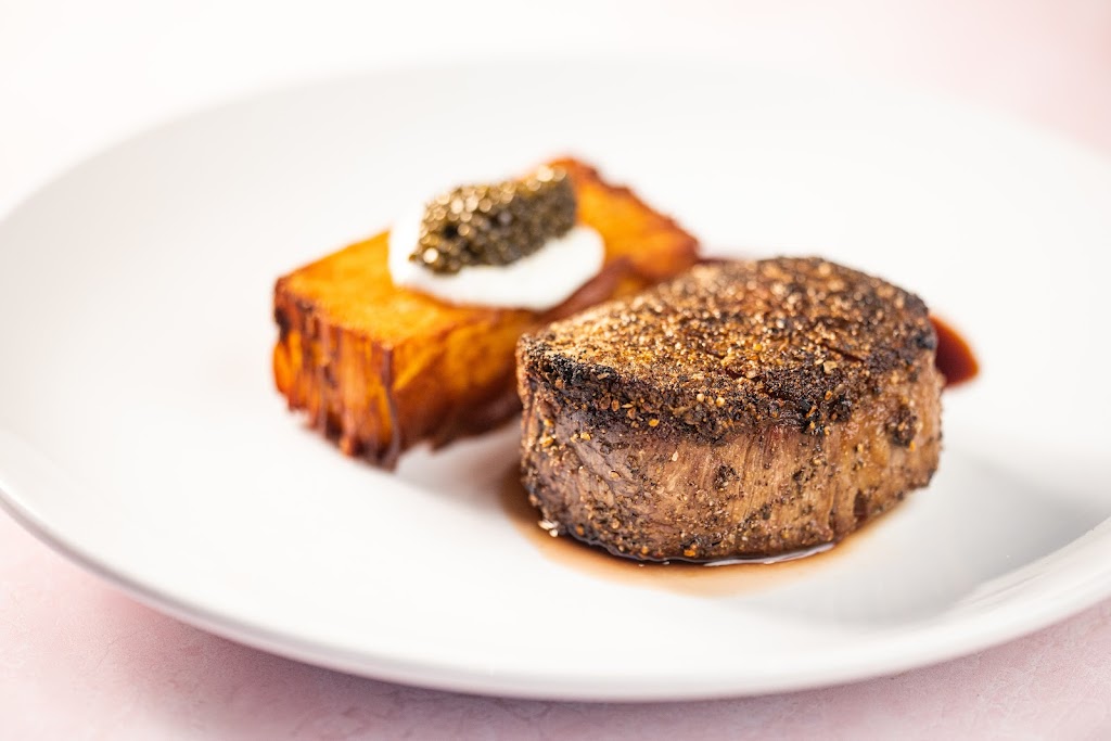 Lexys | restaurant | 3011 Gulden Ln #114, Dallas, TX 75212, USA | 2148334175 OR +1 214-833-4175