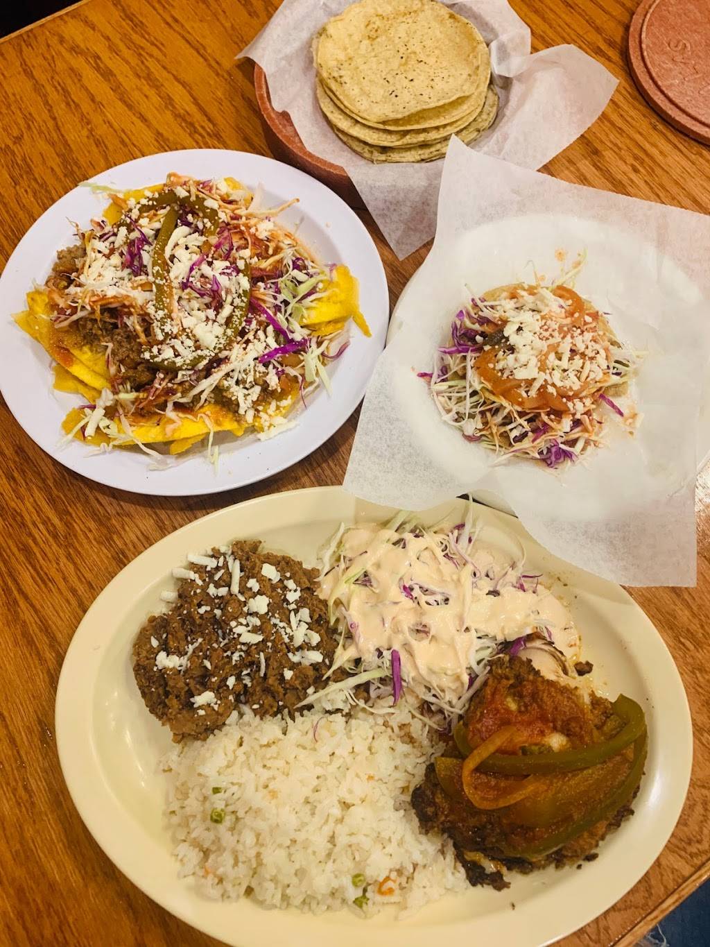 El Rincón Catracho Restaurant | restaurant | 1401 W Washington St, Milwaukee, WI 53204, USA | 4146350020 OR +1 414-635-0020