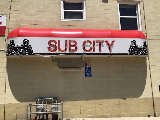 Sub City | restaurant | 2224 College St, Cedar Falls, IA 50613, USA | 3192777071 OR +1 319-277-7071