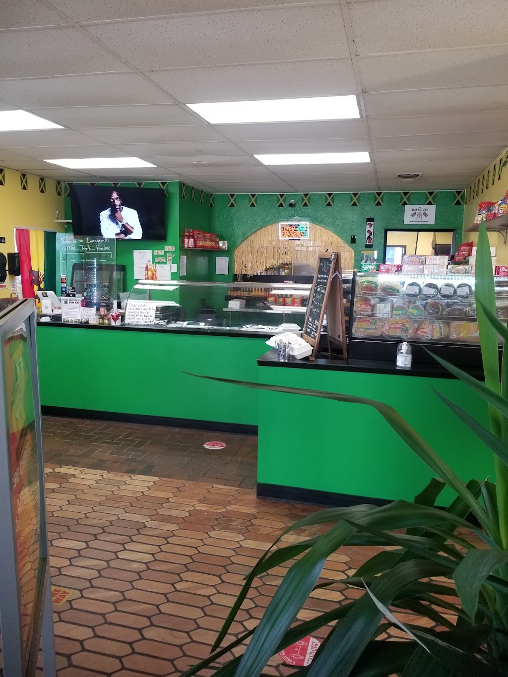 The Jerk Kitchen | restaurant | 427 W Harris St, Eureka, CA 95503, USA | 7074070586 OR +1 707-407-0586