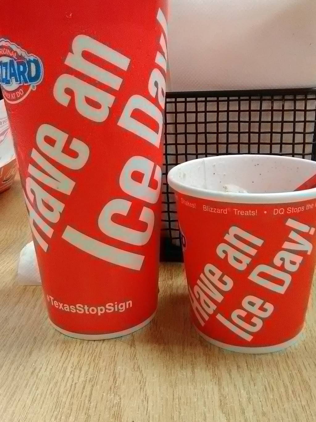 Dairy Queen Store | restaurant | 442 10th St, Hempstead, TX 77445, USA | 9798263316 OR +1 979-826-3316