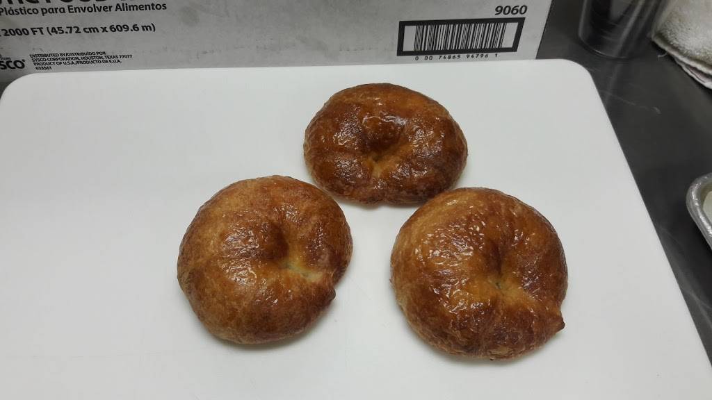 Uptown Cafe Binford | restaurant | 6404-6438 Rucker Rd, Indianapolis, IN 46220, USA | 3174669631 OR +1 317-466-9631