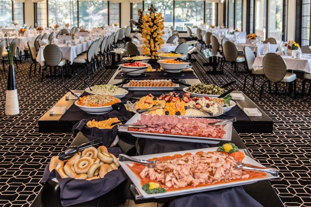 Fox Hills Golf & Banquet Center | restaurant | 8768 N Territorial Rd, Plymouth, MI 48170, USA | 7344537272 OR +1 734-453-7272