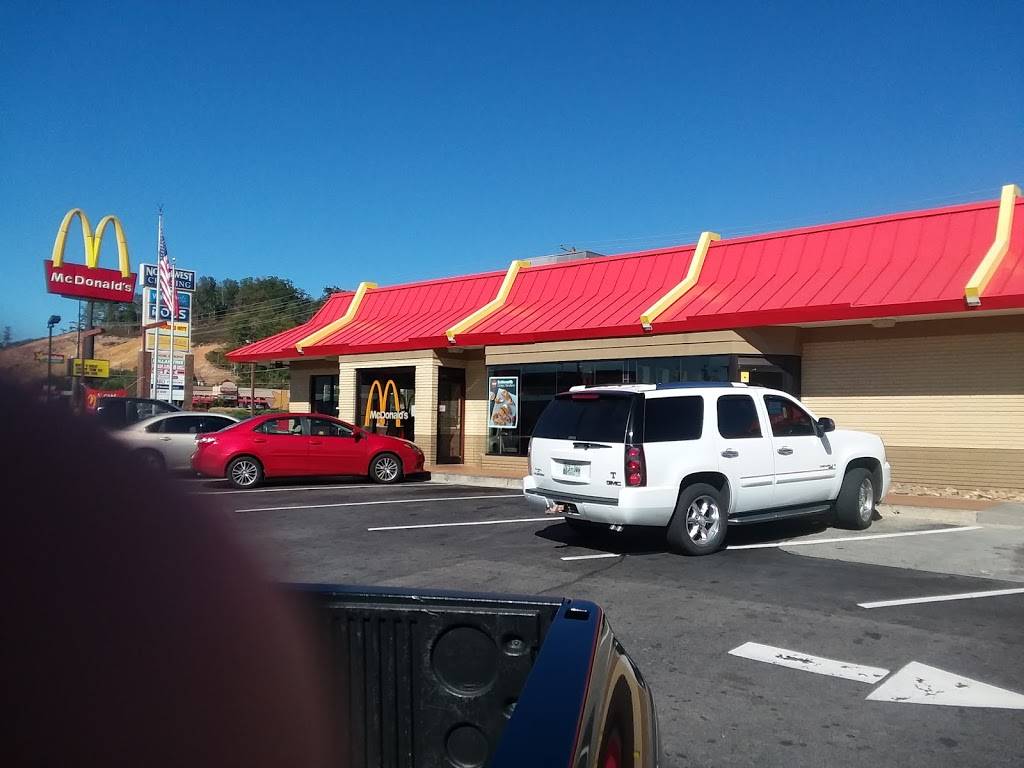 McDonalds | cafe | 6715 Clinton Hwy, Knoxville, TN 37912, USA | 8659382111 OR +1 865-938-2111