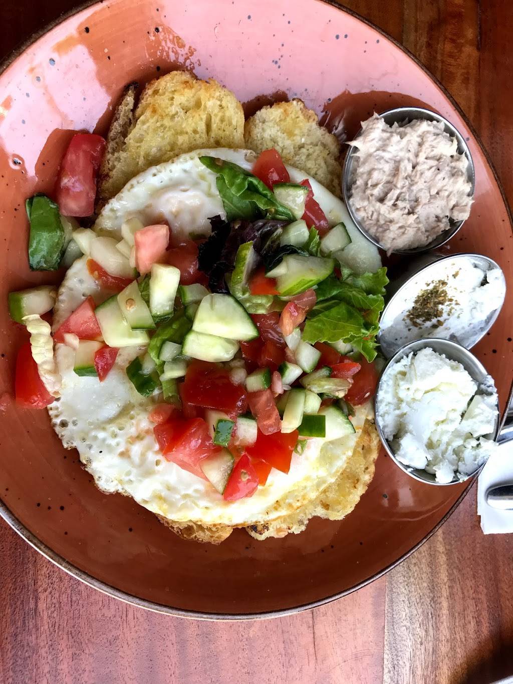 CrowdedHouse Restaurant | restaurant | 1161 Queen St E, Toronto, ON M4M 1L3, Canada | 4164060400 OR +1 416-406-0400