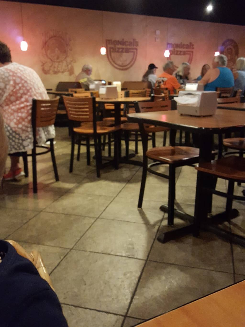 Monicals Pizza | restaurant | 1703 W Main St, Robinson, IL 62454, USA | 6185443228 OR +1 618-544-3228